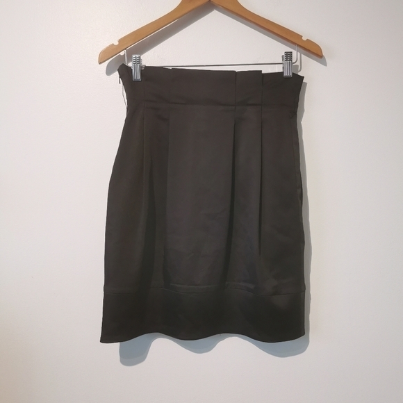- Bcbgmaxazria paperbag size 4 black skirt - Picture 5 of 8